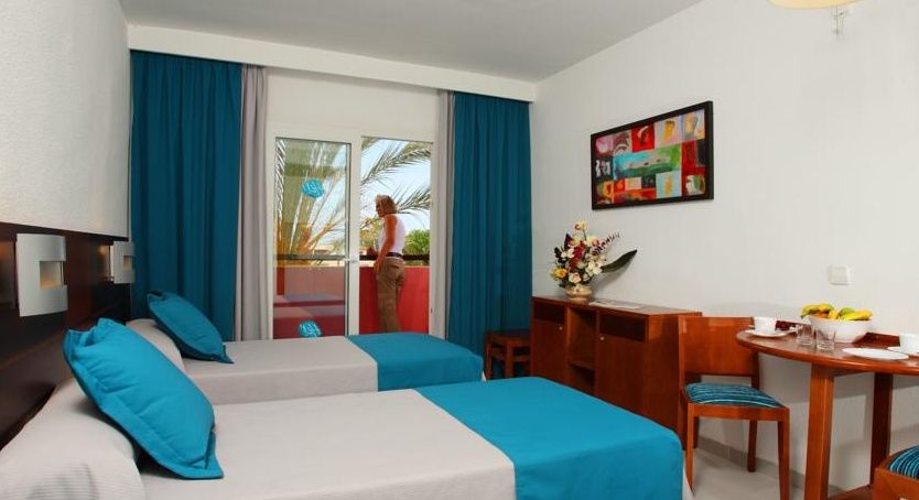 Aparthotel Globales Bouganvilla Sa Coma (Mallorca)